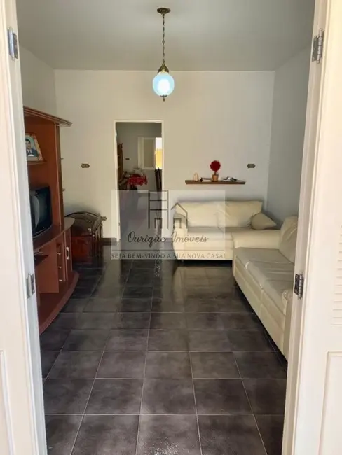 Casa com 4 quartos à venda, 170m2 em Centro, Bom Jesus Do Itabapoana - RJ - imagem 7 Foto 7 de Casa com 4 quartos à venda, 170m2 em Centro, Bom Jesus Do Itabapoana - RJ