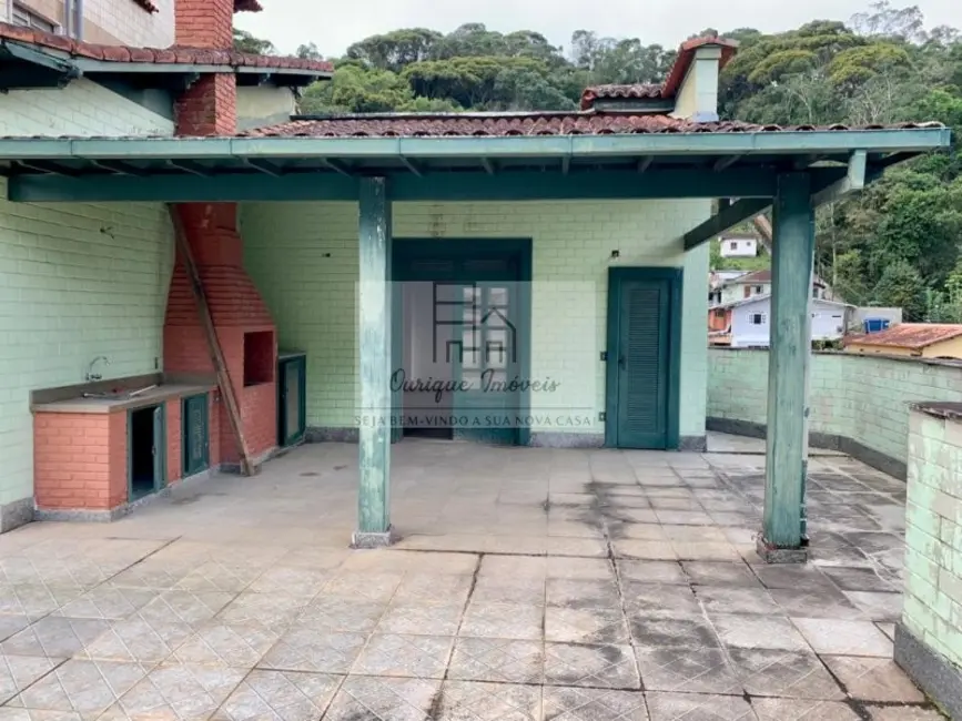 Cobertura com 3 quartos à venda, 300m2 em Várzea, Teresopolis - RJ - imagem 3 Foto 3 de Cobertura com 3 quartos à venda, 300m2 em Várzea, Teresopolis - RJ