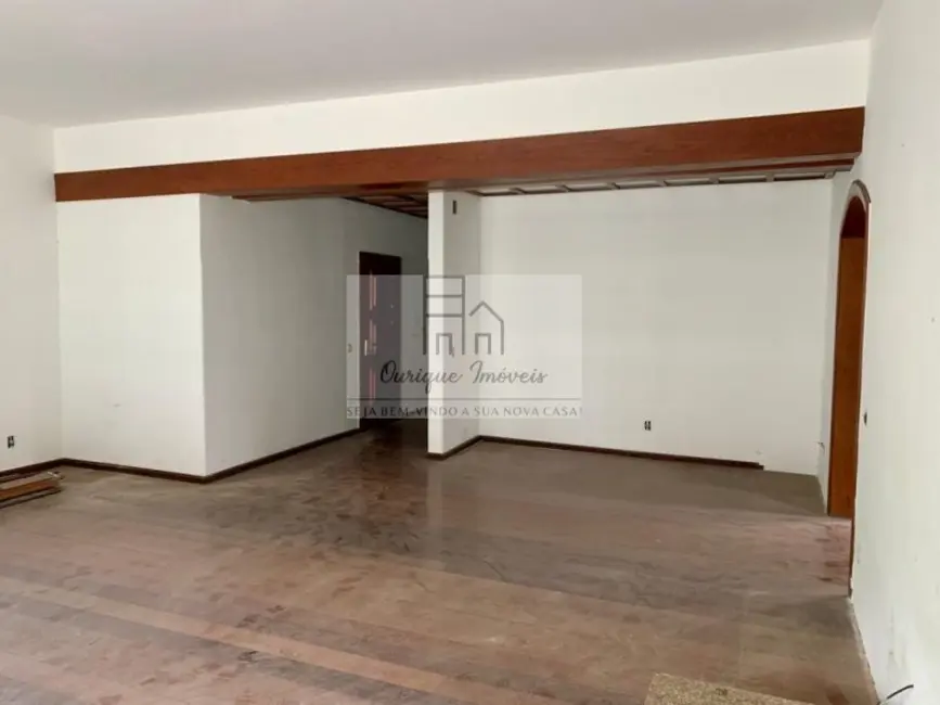 Cobertura com 3 quartos à venda, 300m2 em Várzea, Teresopolis - RJ - imagem 4 Foto 4 de Cobertura com 3 quartos à venda, 300m2 em Várzea, Teresopolis - RJ