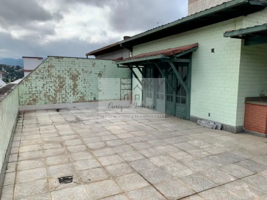 Foto 2 de Cobertura com 3 quartos à venda, 300m2 em Várzea, Teresopolis - RJ