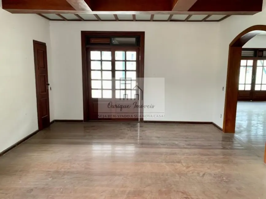 Cobertura com 3 quartos à venda, 300m2 em Várzea, Teresopolis - RJ - imagem 8 Foto 8 de Cobertura com 3 quartos à venda, 300m2 em Várzea, Teresopolis - RJ