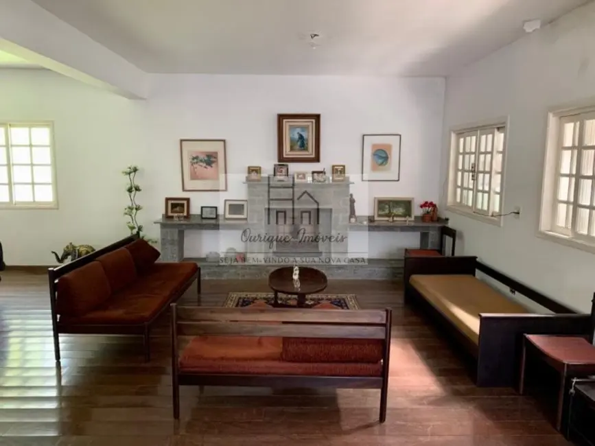 Casa com 3 quartos à venda, 350m2 em Alto, Teresopolis - RJ - imagem 4 Foto 4 de Casa com 3 quartos à venda, 350m2 em Alto, Teresopolis - RJ