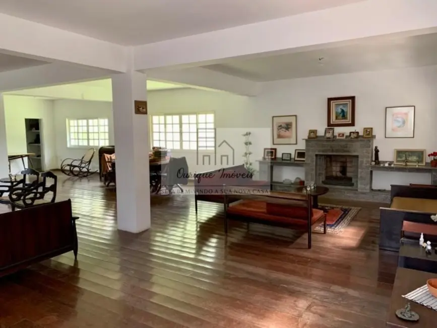 Casa com 3 quartos à venda, 350m2 em Alto, Teresopolis - RJ - imagem 5 Foto 5 de Casa com 3 quartos à venda, 350m2 em Alto, Teresopolis - RJ