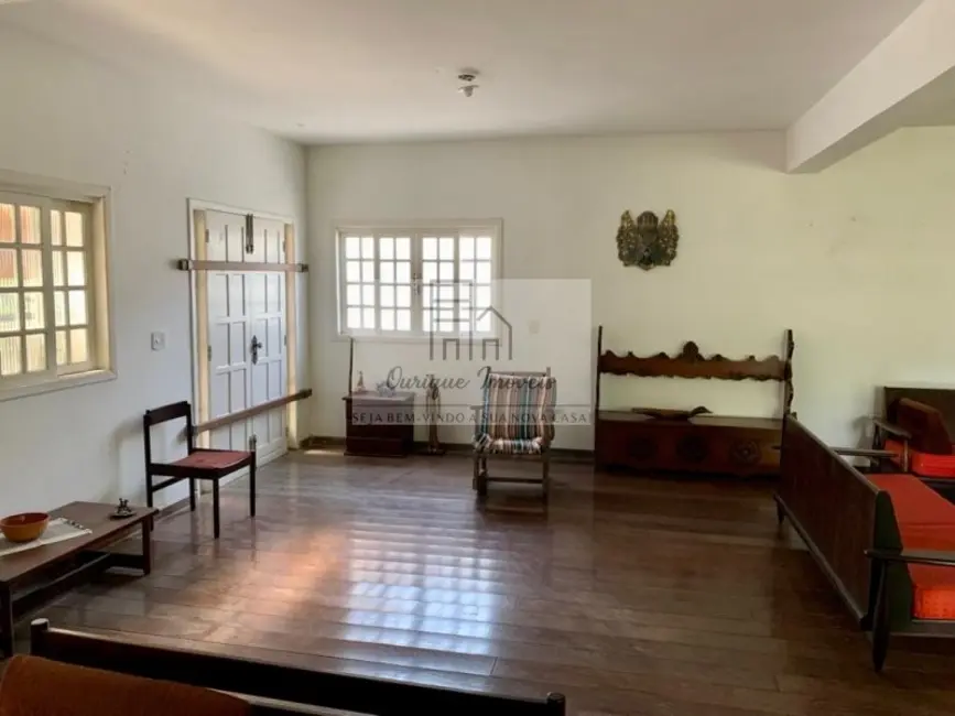 Casa com 3 quartos à venda, 350m2 em Alto, Teresopolis - RJ - imagem 3 Foto 3 de Casa com 3 quartos à venda, 350m2 em Alto, Teresopolis - RJ