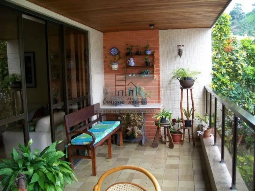 Foto 4 de Apartamento com 4 quartos à venda, 227m2 em Agriões, Teresopolis - RJ