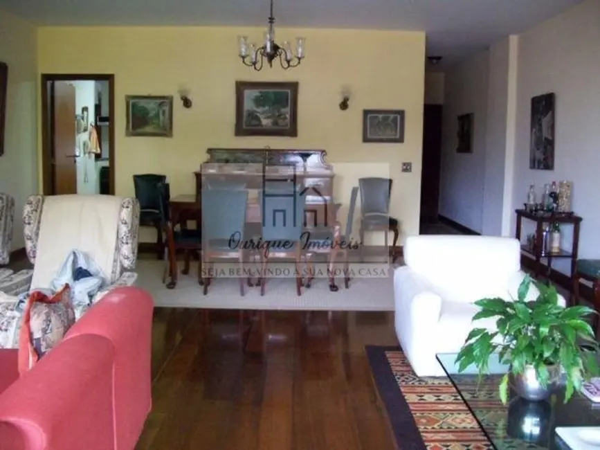 Foto 3 de Apartamento com 4 quartos à venda, 227m2 em Agriões, Teresopolis - RJ