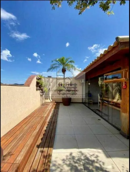 Cobertura com 3 quartos à venda, 200m2 em Várzea, Teresopolis - RJ - imagem 4 Foto 4 de Cobertura com 3 quartos à venda, 200m2 em Várzea, Teresopolis - RJ