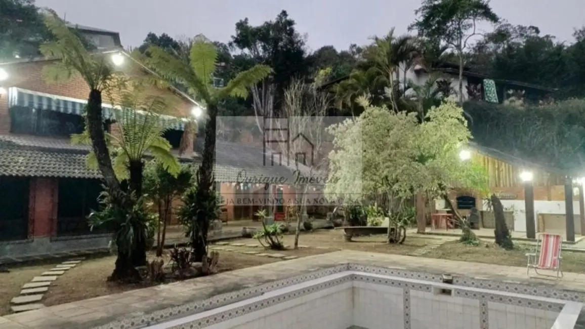 Foto 6 de Casa com 4 quartos à venda, 335m2 em Albuquerque, Teresopolis - RJ