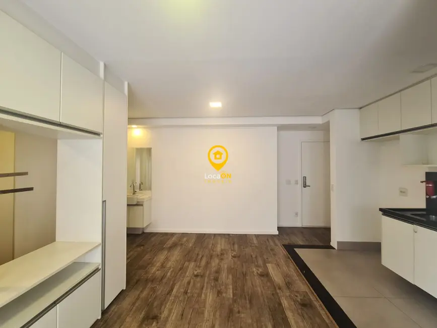 Foto 2 de Apartamento com 1 quarto para alugar, 42m2 em República, São Paulo - SP