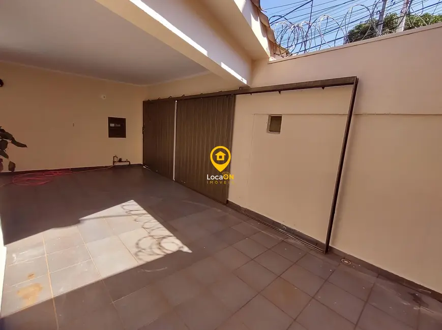 Casa com 3 quartos à venda, 90m2 em Campos Elíseos, Ribeirao Preto - SP - imagem 3 Foto 3 de Casa com 3 quartos à venda, 90m2 em Campos Elíseos, Ribeirao Preto - SP