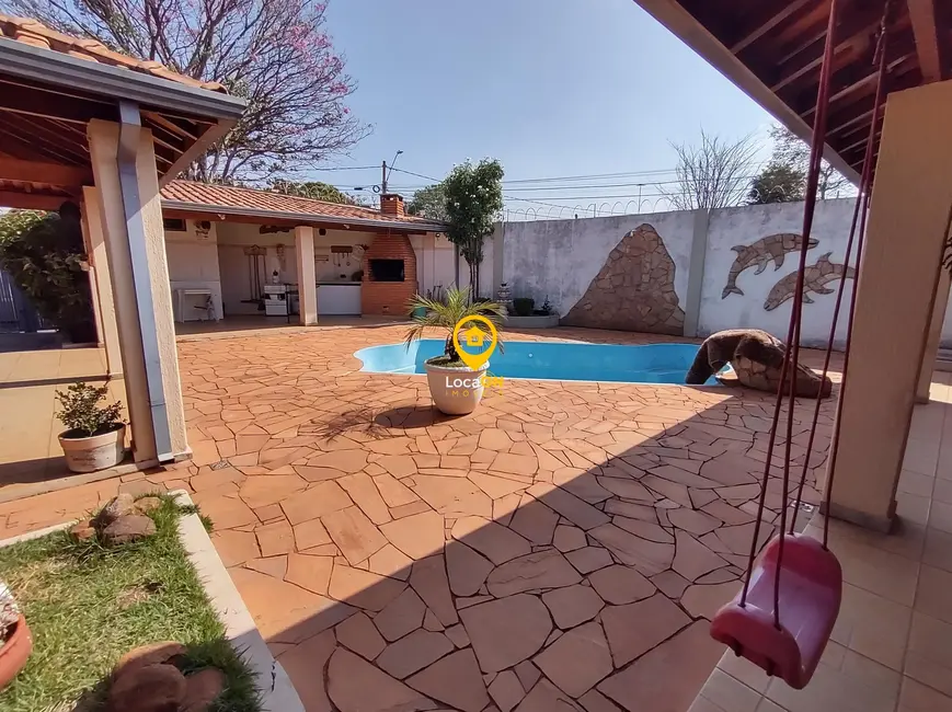 Casa com 3 quartos para alugar, 251m2 em Parque Gramado II, Araraquara - SP - imagem 7 Foto 7 de Casa com 3 quartos para alugar, 251m2 em Parque Gramado II, Araraquara - SP