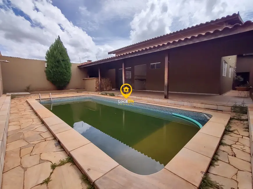 Casa com 3 quartos à venda, 360m2 em Parque Residencial Cândido Portinari, Ribeirao Preto - SP - imagem 2 Foto 2 de Casa com 3 quartos à venda, 360m2 em Parque Residencial Cândido Portinari, Ribeirao Preto - SP