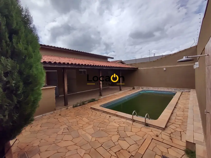 Foto 3 de Casa com 3 quartos à venda, 360m2 em Parque Residencial Cândido Portinari, Ribeirao Preto - SP