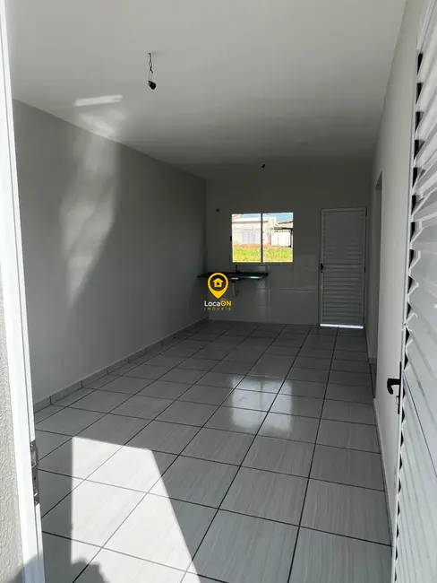 Casa com 2 quartos à venda, 53m2 em Centro, Cravinhos - SP - imagem 1 Foto 1 de Casa com 2 quartos à venda, 53m2 em Centro, Cravinhos - SP