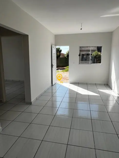 Casa com 2 quartos à venda, 53m2 em Centro, Cravinhos - SP - imagem 3 Foto 3 de Casa com 2 quartos à venda, 53m2 em Centro, Cravinhos - SP