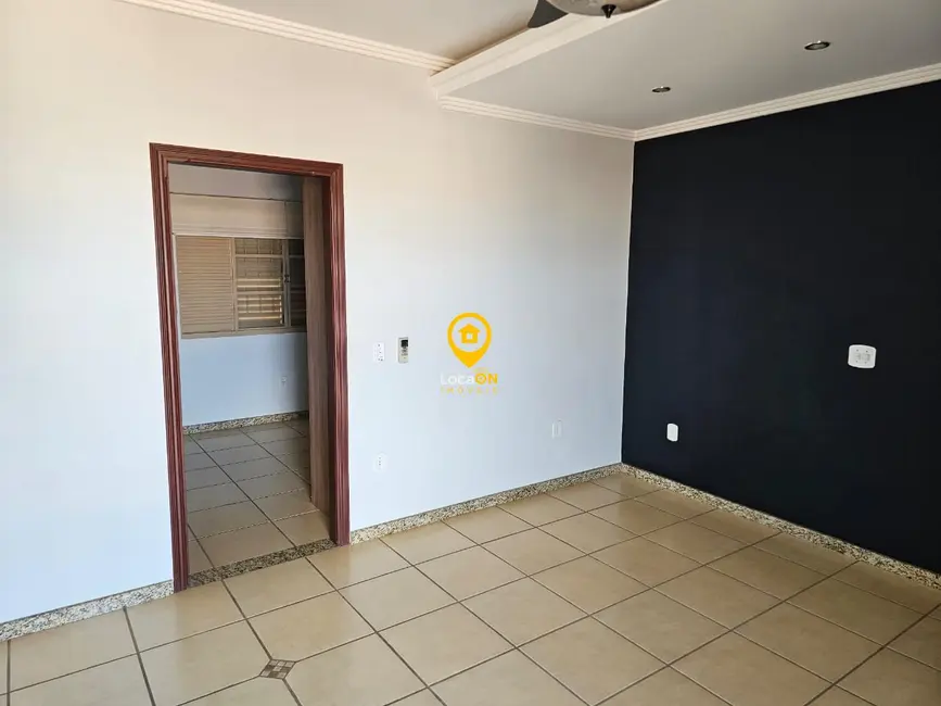 Casa com 3 quartos para alugar, 120m2 em Jardim Santa Lúcia, Araraquara - SP - imagem 7 Foto 7 de Casa com 3 quartos para alugar, 120m2 em Jardim Santa Lúcia, Araraquara - SP