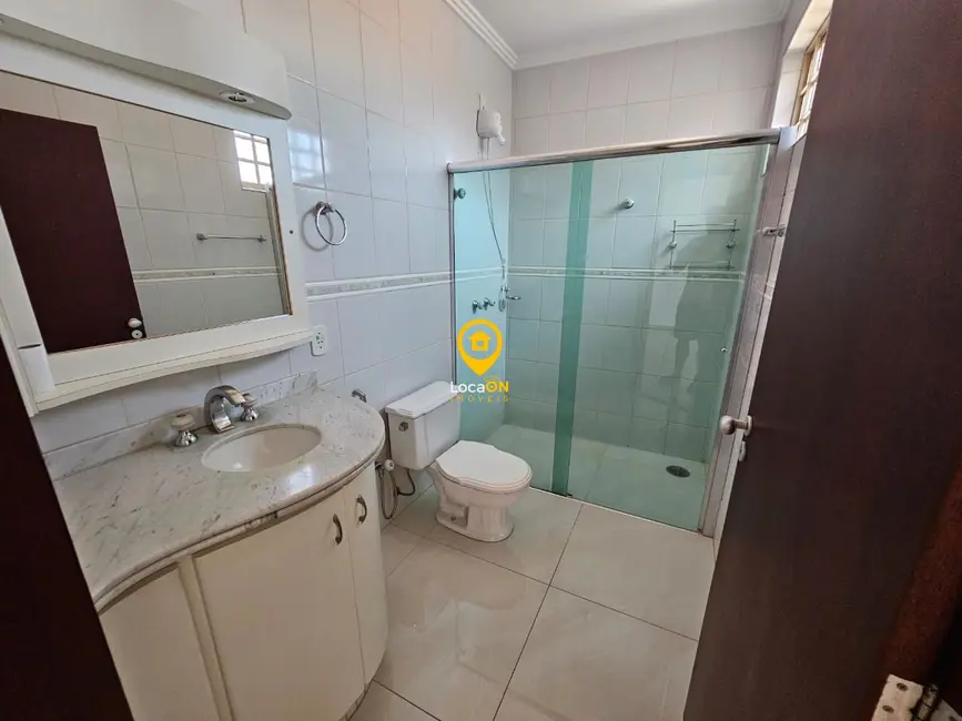 Foto 13 de Casa com 3 quartos para alugar, 120m2 em Jardim Santa Lúcia, Araraquara - SP
