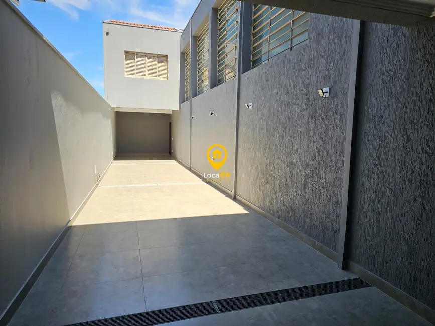 Foto 24 de Casa com 3 quartos para alugar, 120m2 em Jardim Santa Lúcia, Araraquara - SP