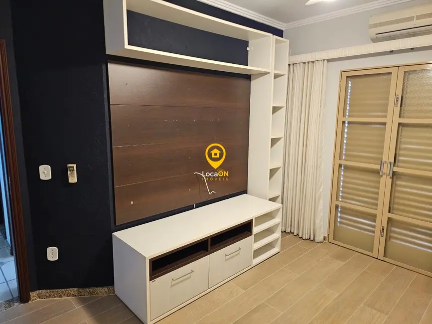 Casa com 3 quartos para alugar, 120m2 em Jardim Santa Lúcia, Araraquara - SP - imagem 3 Foto 3 de Casa com 3 quartos para alugar, 120m2 em Jardim Santa Lúcia, Araraquara - SP