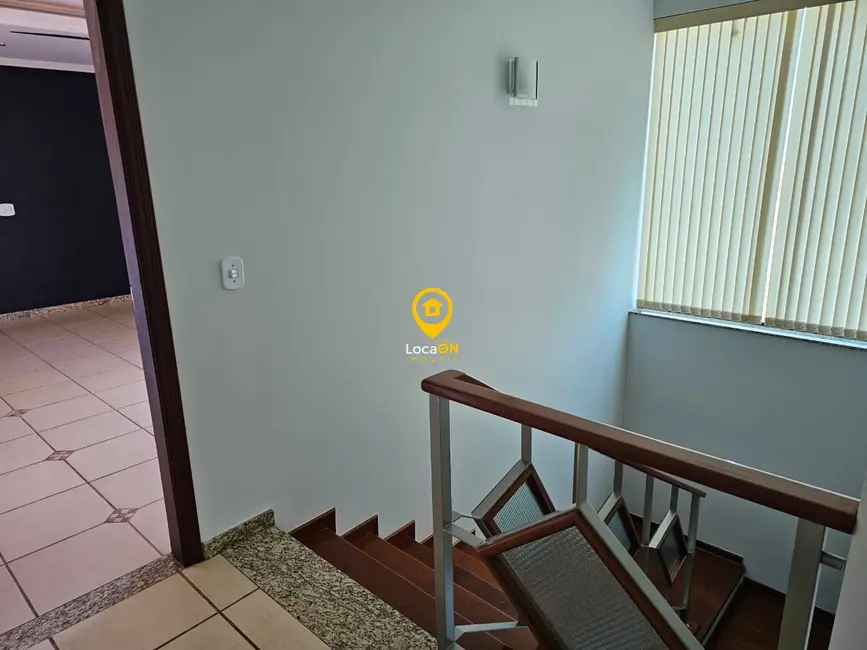 Foto 11 de Casa com 3 quartos para alugar, 120m2 em Jardim Santa Lúcia, Araraquara - SP