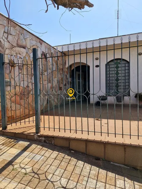 Foto 5 de Casa com 3 quartos para alugar, 228m2 em Jardim São Luiz, Ribeirao Preto - SP