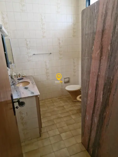 Foto 7 de Casa com 3 quartos para alugar, 228m2 em Jardim São Luiz, Ribeirao Preto - SP