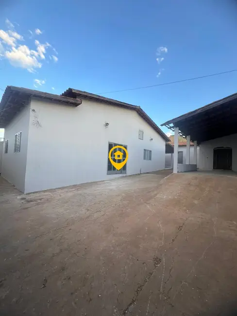 Foto 1 de Casa com 3 quartos para alugar, 120m2 em Residencial Licardino Ney, Goiania - GO
