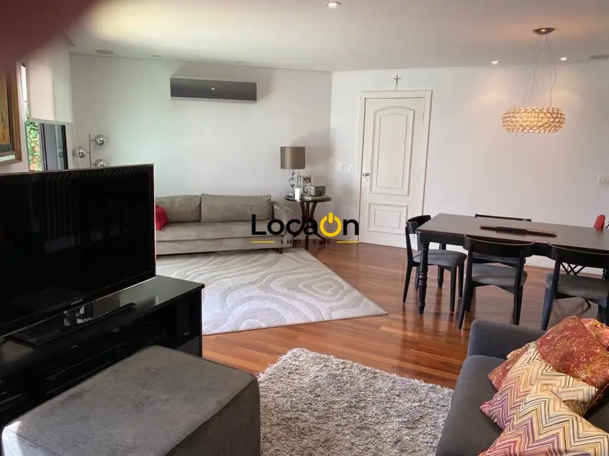 Apartamento com 2 quartos para alugar, 93m2 em Moema, São Paulo - SP - imagem 9 Foto 9 de Apartamento com 2 quartos para alugar, 93m2 em Moema, São Paulo - SP