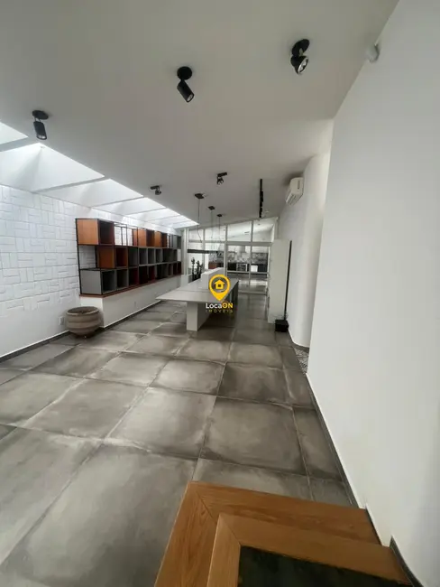 Casa com 3 quartos para alugar, 265m2 em Alto da Boa Vista, Ribeirao Preto - SP - imagem 3 Foto 3 de Casa com 3 quartos para alugar, 265m2 em Alto da Boa Vista, Ribeirao Preto - SP