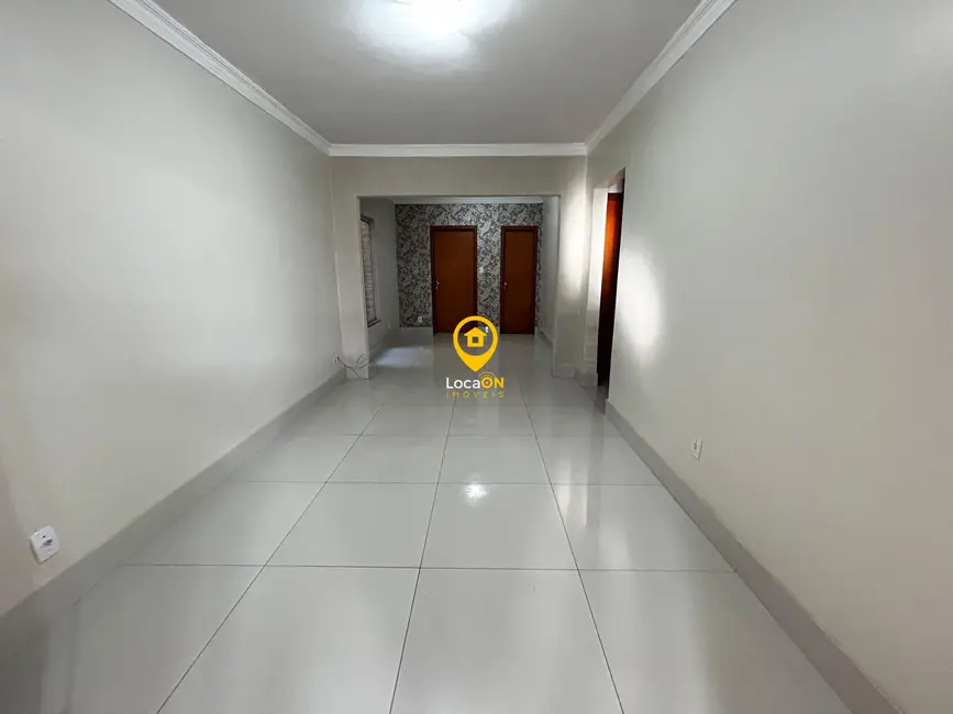 Foto 2 de Casa com 2 quartos para alugar, 200m2 em Jardim Bela Morada, Aparecida De Goiania - GO