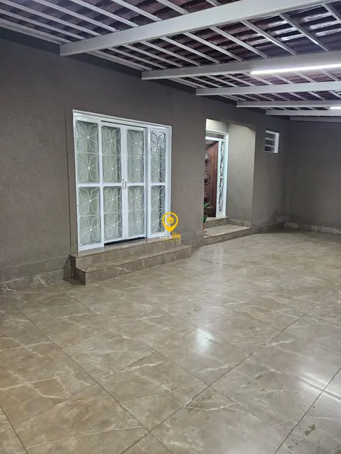 Foto 3 de Casa com 3 quartos para alugar, 150m2 em Parque Residencial Lagoinha, Ribeirao Preto - SP