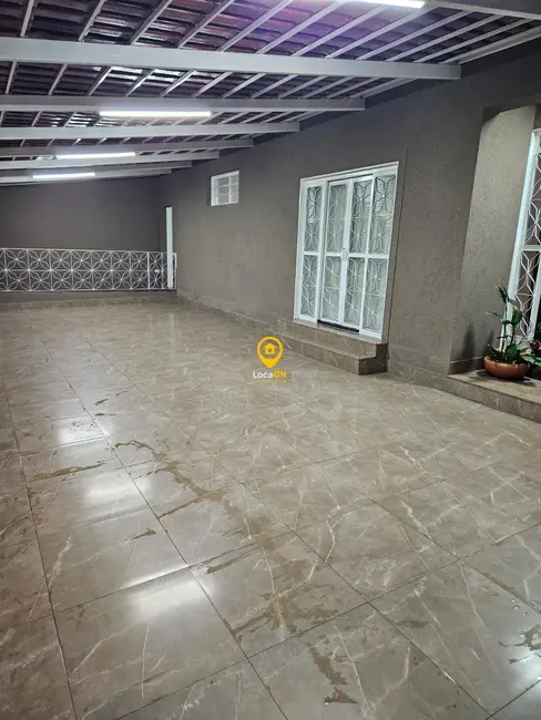 Foto 2 de Casa com 3 quartos para alugar, 150m2 em Parque Residencial Lagoinha, Ribeirao Preto - SP