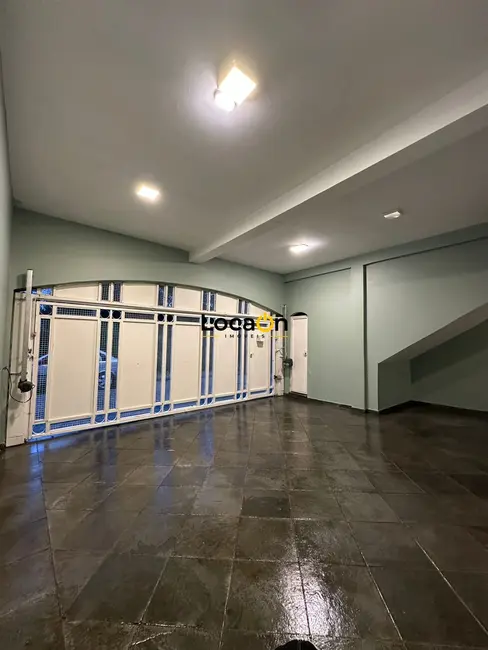 Casa com 2 quartos para alugar, 122m2 em Jardim das Vertentes, São Paulo - SP - imagem 3 Foto 3 de Casa com 2 quartos para alugar, 122m2 em Jardim das Vertentes, São Paulo - SP