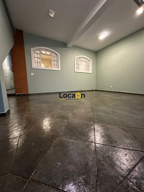 Casa com 2 quartos para alugar, 122m2 em Jardim das Vertentes, São Paulo - SP - imagem 2 Foto 2 de Casa com 2 quartos para alugar, 122m2 em Jardim das Vertentes, São Paulo - SP