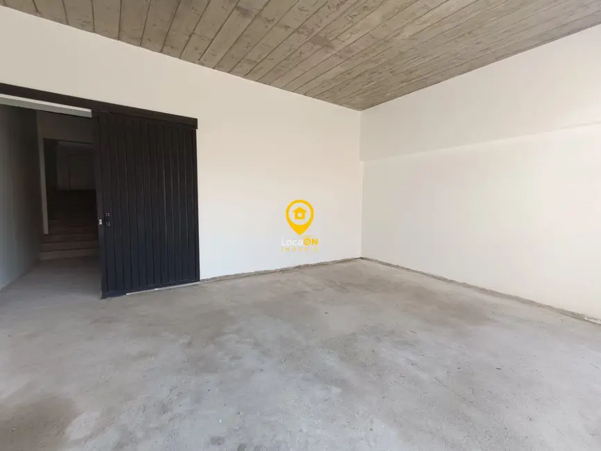 Prédio Inteiro com 2 quartos para alugar, 120m2 em Vila Dom Pedro I, São Paulo - SP - imagem 3 Foto 3 de Prédio Inteiro com 2 quartos para alugar, 120m2 em Vila Dom Pedro I, São Paulo - SP