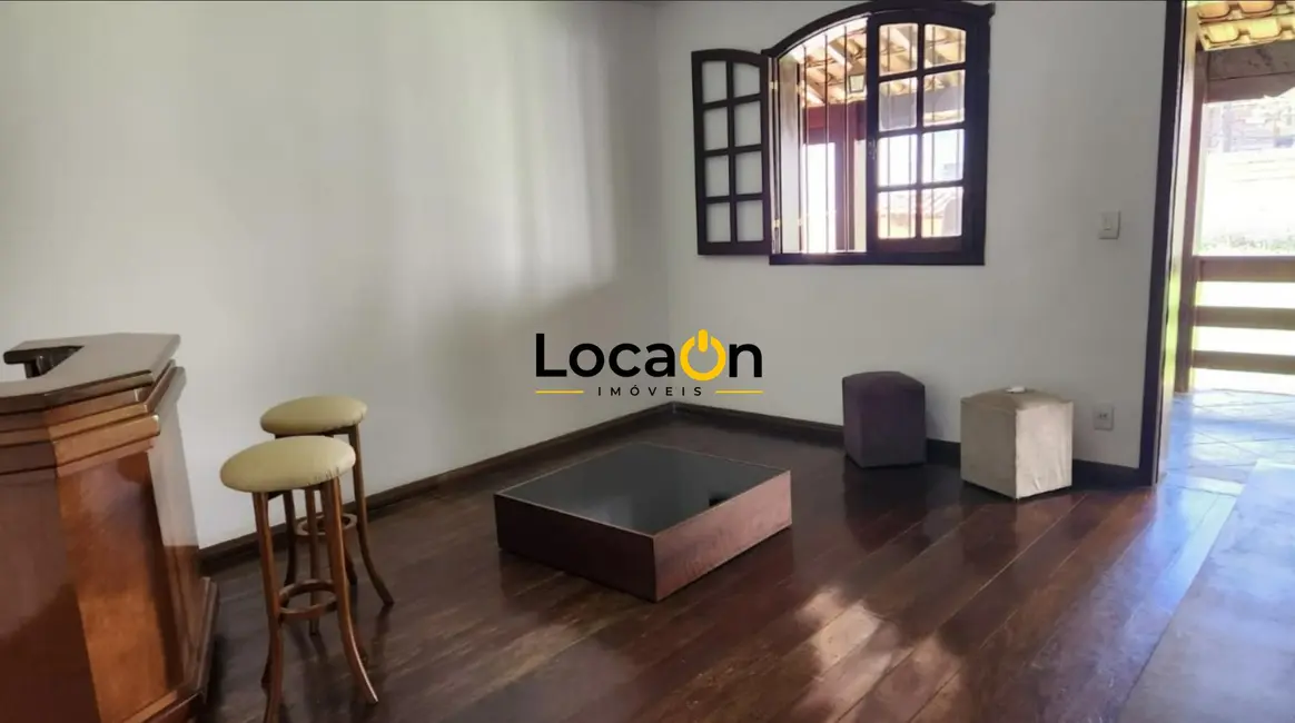 Foto 4 de Casa com 3 quartos para alugar, 199m2 em Castelo, Belo Horizonte - MG