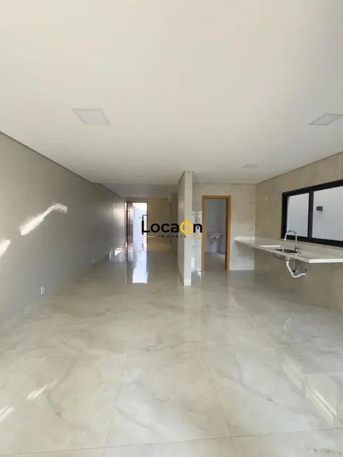 Foto 2 de Sobrado com 3 quartos para alugar, 221m2 em Setor Faiçalville, Goiania - GO