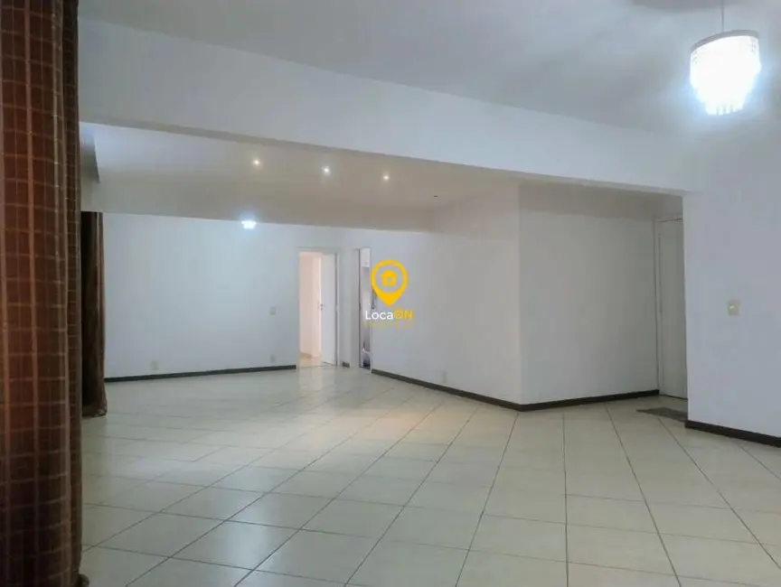 Foto 2 de Apartamento com 3 quartos para alugar, 140m2 em Santo Antônio, Belo Horizonte - MG