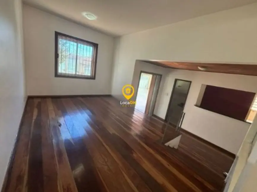 Casa com 4 quartos para alugar, 500m2 em Castelo, Belo Horizonte - MG - imagem 4 Foto 4 de Casa com 4 quartos para alugar, 500m2 em Castelo, Belo Horizonte - MG