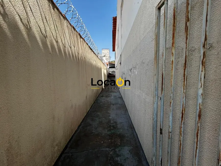 Foto 5 de Sobrado com 4 quartos para alugar, 418m2 em Jardim Planalto, Goiania - GO