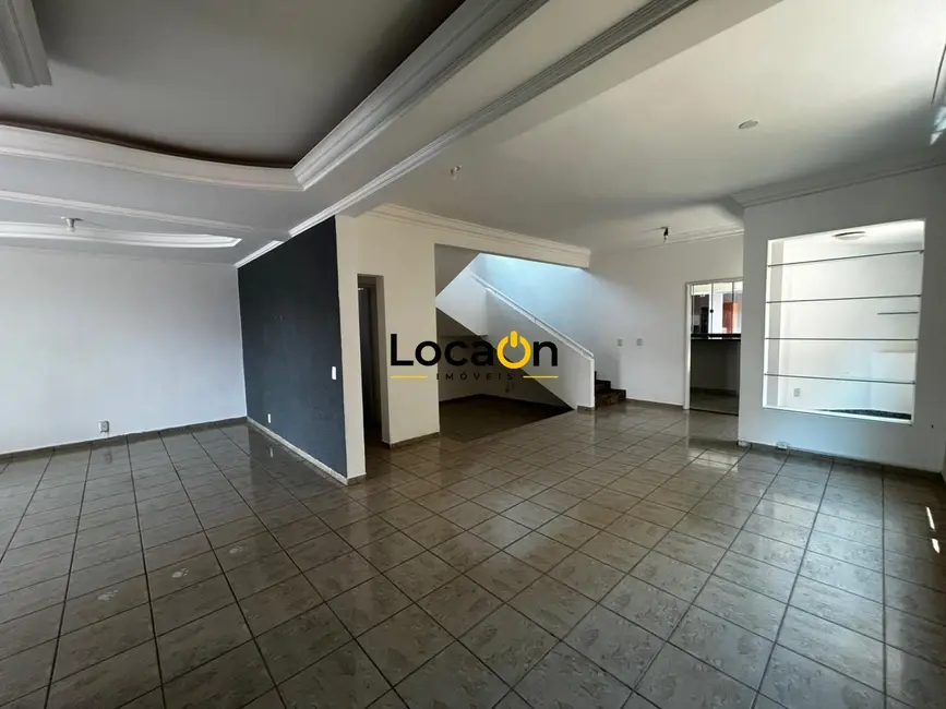 Foto 8 de Sobrado com 4 quartos para alugar, 418m2 em Jardim Planalto, Goiania - GO