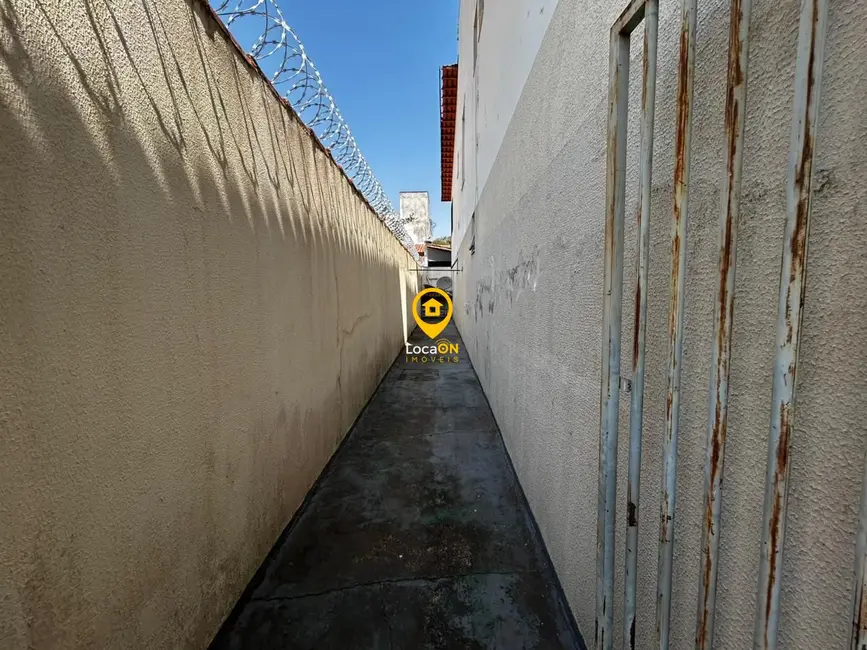 Sobrado com 4 quartos para alugar, 418m2 em Jardim Planalto, Goiania - GO - imagem 5 Foto 5 de Sobrado com 4 quartos para alugar, 418m2 em Jardim Planalto, Goiania - GO