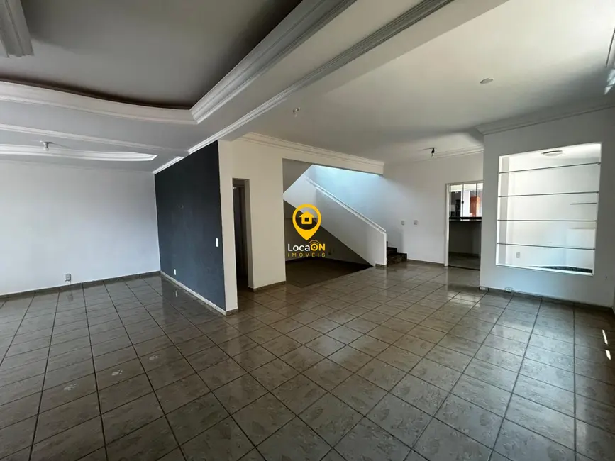 Sobrado com 4 quartos para alugar, 418m2 em Jardim Planalto, Goiania - GO - imagem 8 Foto 8 de Sobrado com 4 quartos para alugar, 418m2 em Jardim Planalto, Goiania - GO
