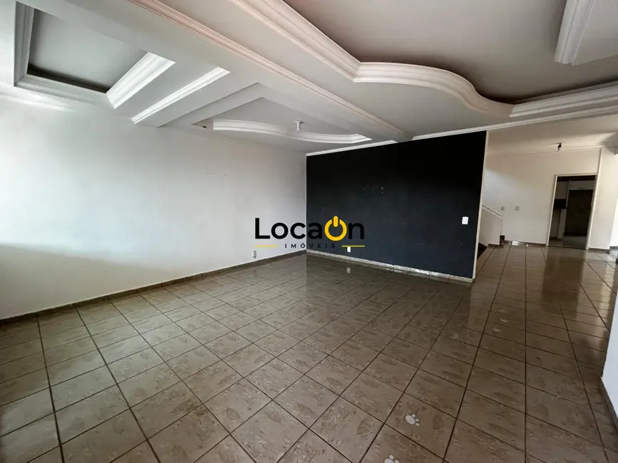 Foto 6 de Sobrado com 4 quartos para alugar, 418m2 em Jardim Planalto, Goiania - GO