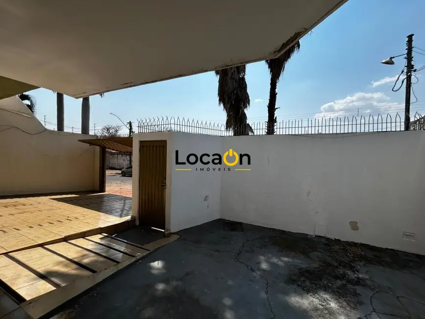 Foto 4 de Sobrado com 4 quartos para alugar, 418m2 em Jardim Planalto, Goiania - GO