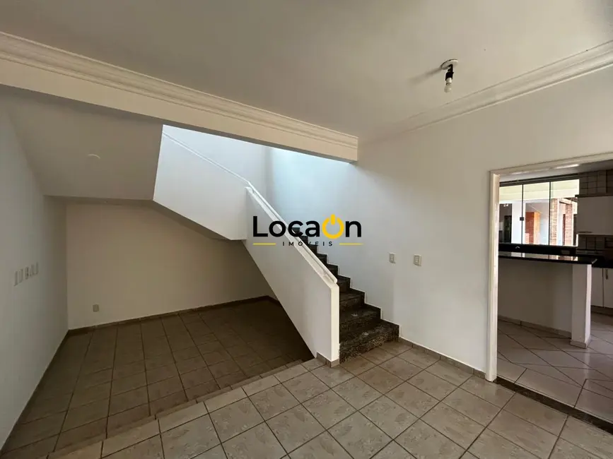 Foto 9 de Sobrado com 4 quartos para alugar, 418m2 em Jardim Planalto, Goiania - GO