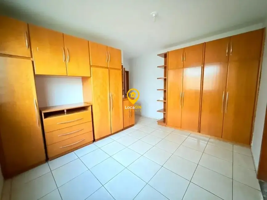 Foto 7 de Casa com 3 quartos para alugar, 205m2 em Residencial Porto Seguro, Goiania - GO
