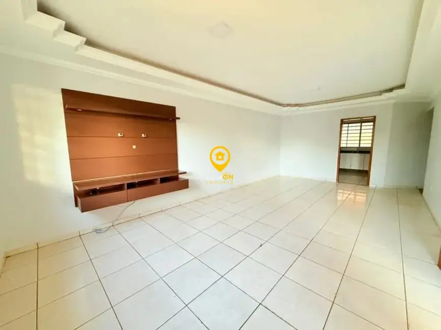 Foto 6 de Casa com 3 quartos para alugar, 205m2 em Residencial Porto Seguro, Goiania - GO