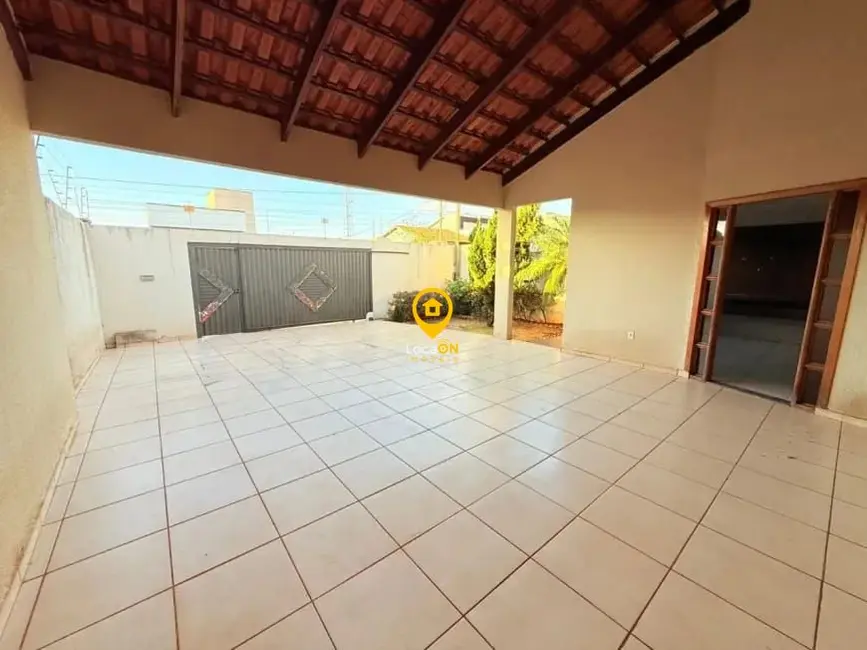 Foto 4 de Casa com 3 quartos para alugar, 205m2 em Residencial Porto Seguro, Goiania - GO
