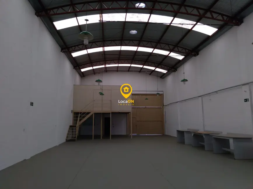 Foto 2 de Armazém / Galpão com 4 quartos para alugar, 420m2 em Residencial e Comercial Palmares, Ribeirao Preto - SP